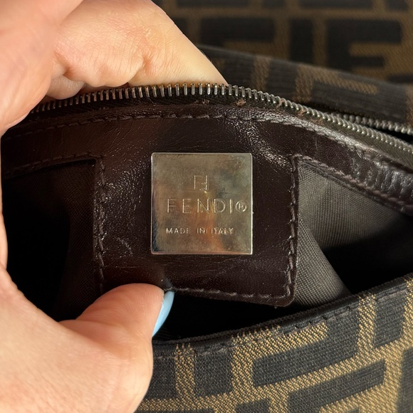 ✨SOLD✨ Vintage Fendi Zucca Baguette - Picture 9 of 10